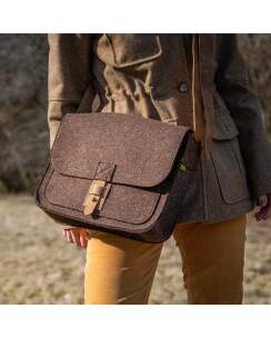 WALDKAUZ Filz-Tasche braun, querformatig,